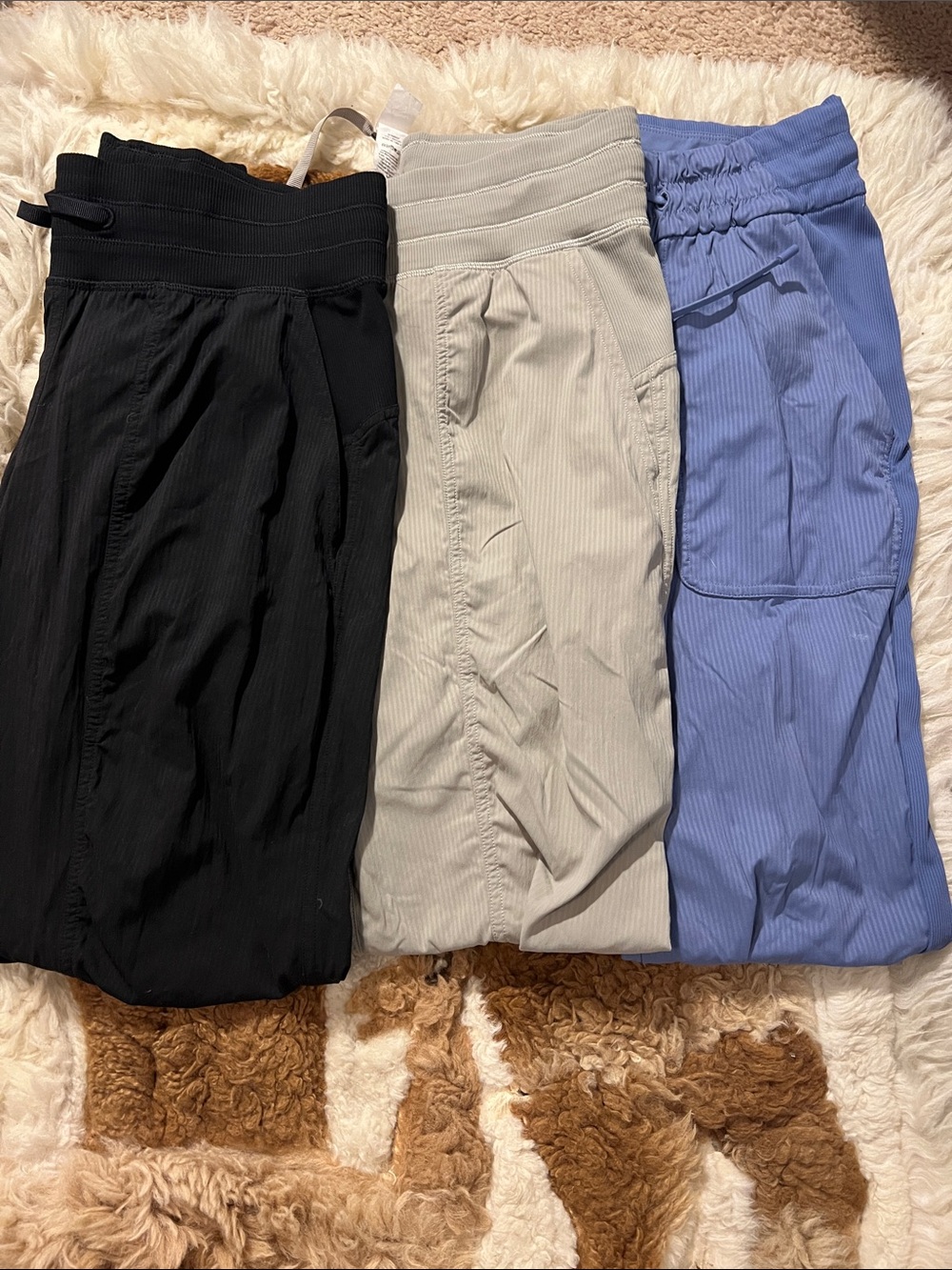 Lululemon joggers x3 all size 4